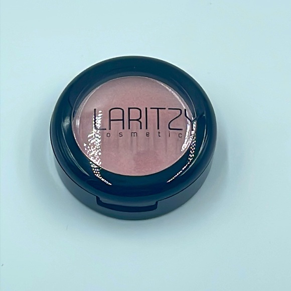 Laritzy Cream Highlighter (NWT) - Picture 3 of 4